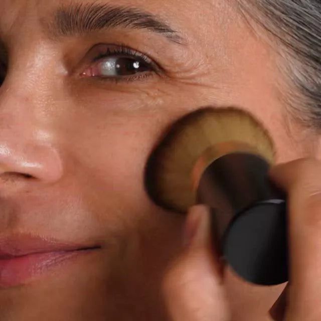 Retractable Airbrush Kabuki Brush - Image 2